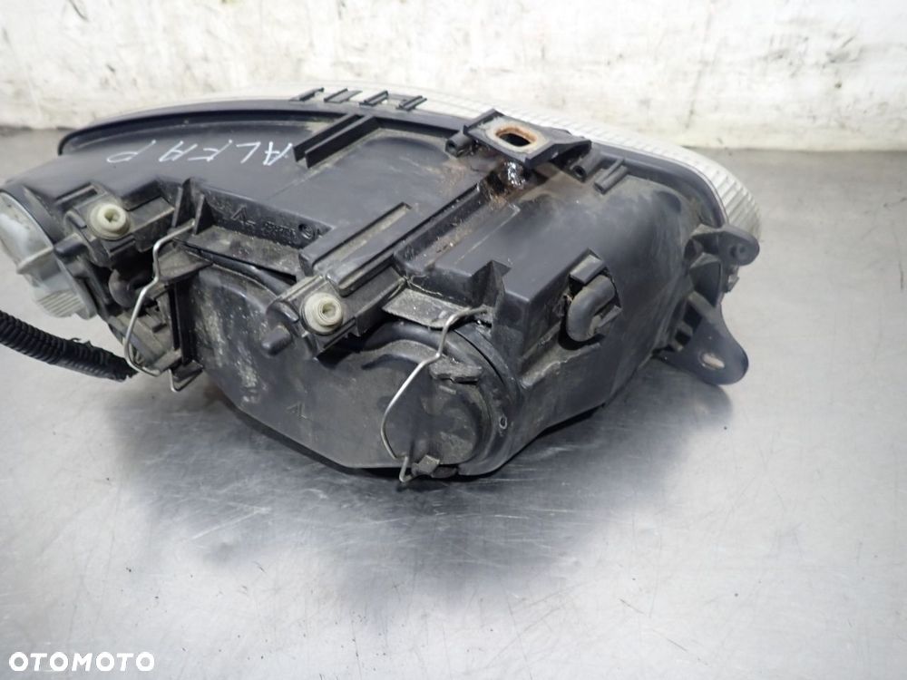 LAMPA LEWA PRZEDNIA ALFA ROMEO GT - 3