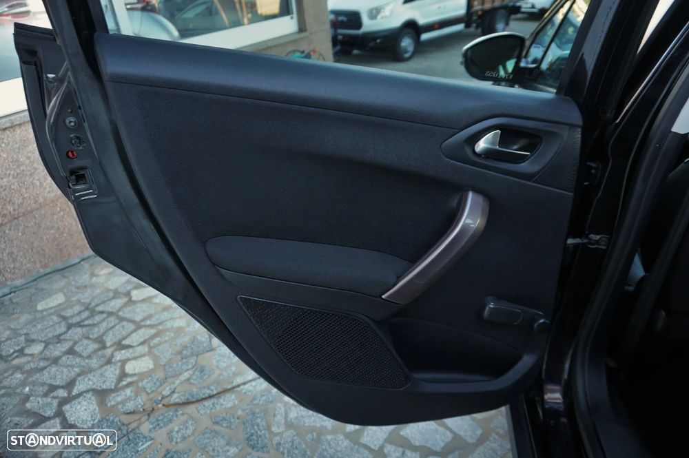 Peugeot 2008 1.2 VTi Active - 13