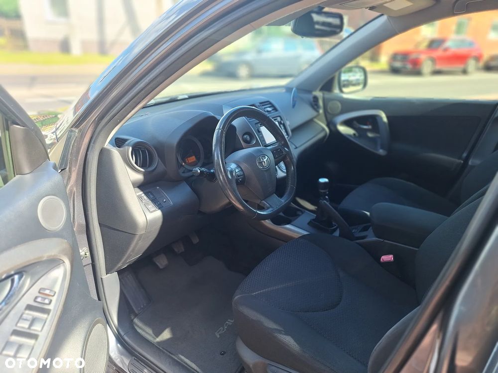 Toyota RAV4 2.2 D-4D 4x4 Comfort - 16