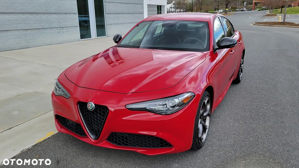 Alfa Romeo Giulia 2.0 Turbo 16V AT8-Q4 Ti - 2