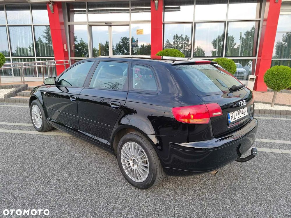 Audi A3 1.6 Ambiente - 6