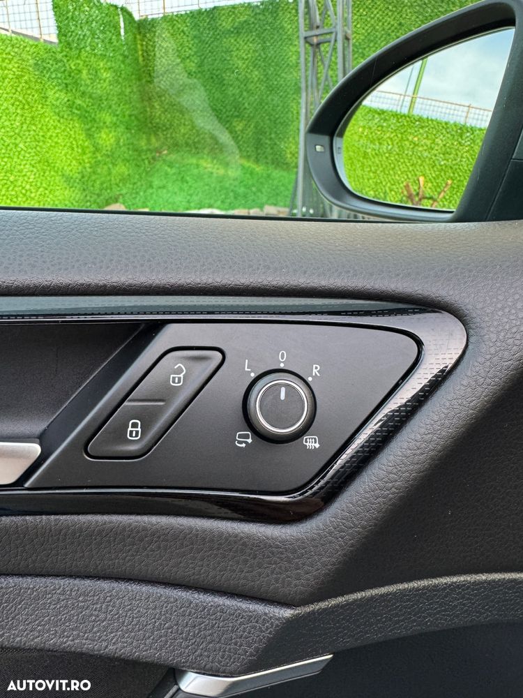 Volkswagen Golf 1.6 TDI DSG Sound - 14