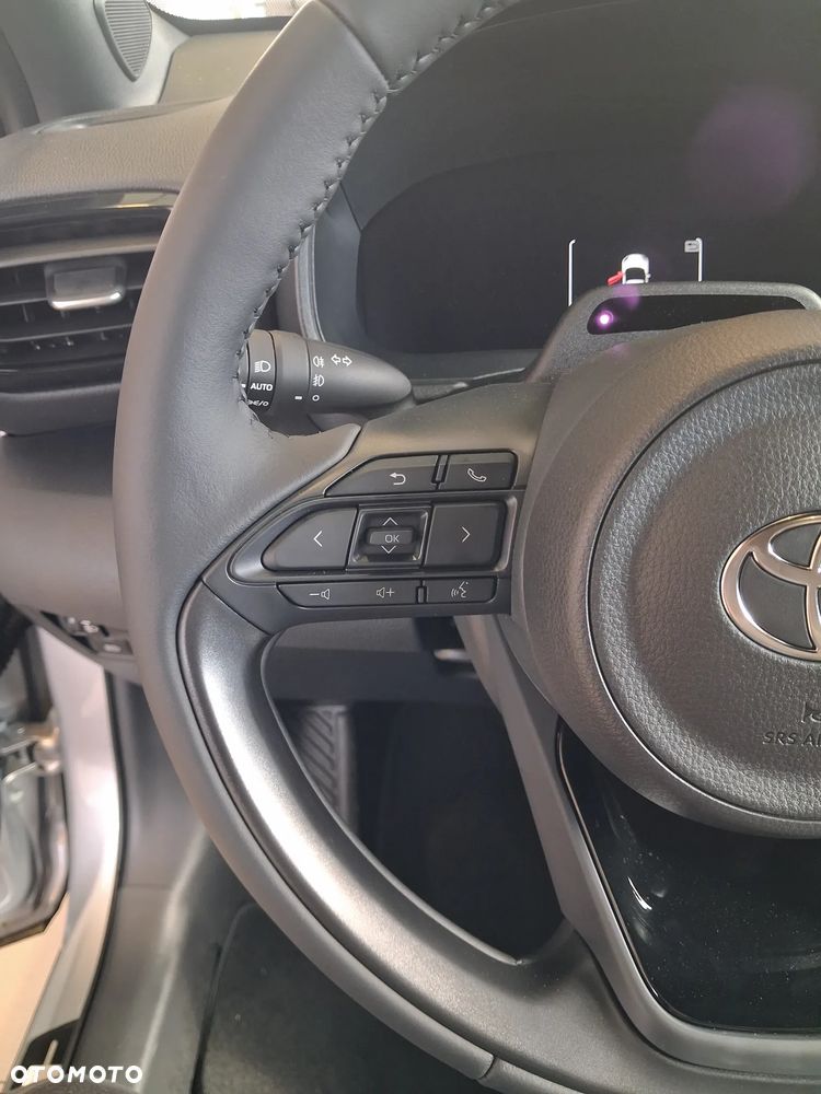 Toyota Yaris Cross - 12