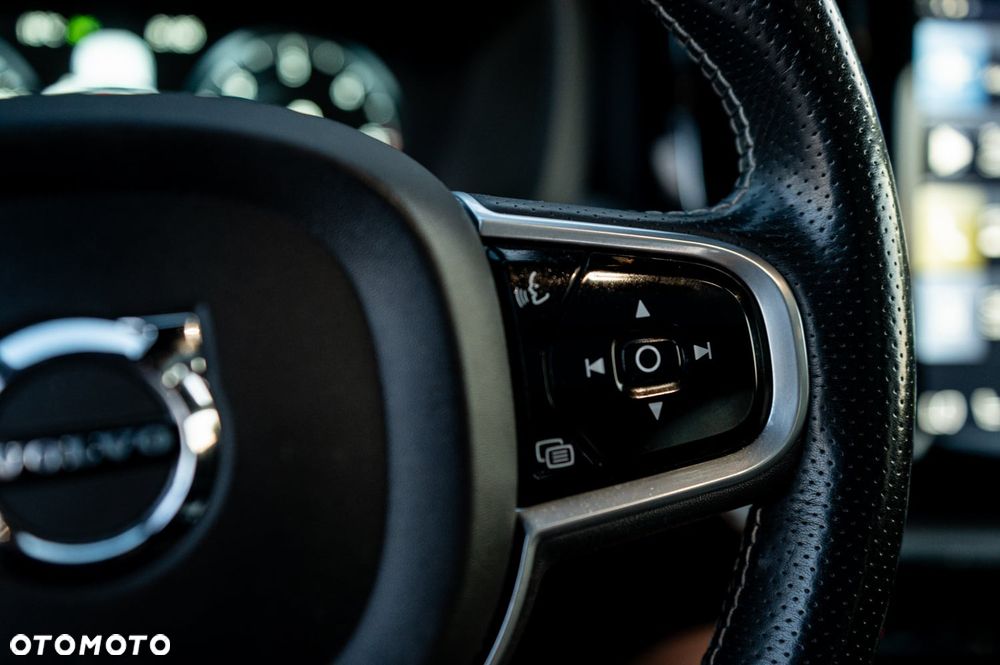 Volvo XC 60 D5 AWD Geartronic RDesign - 15