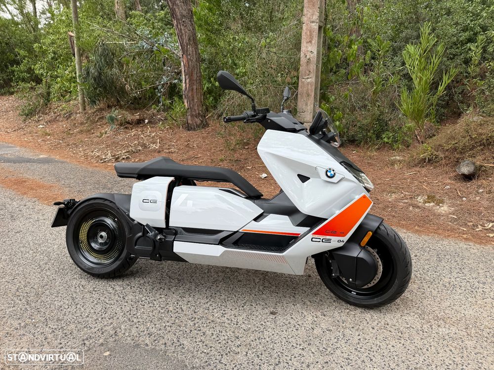BMW CE 04 - 13