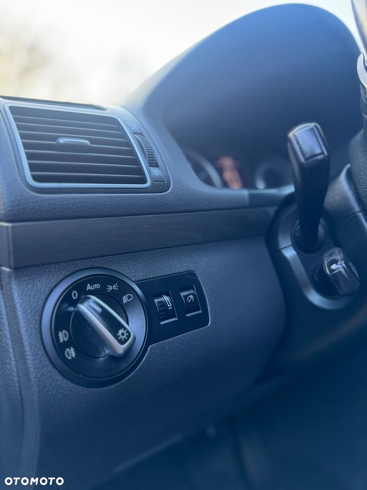 Volkswagen Touran - 13