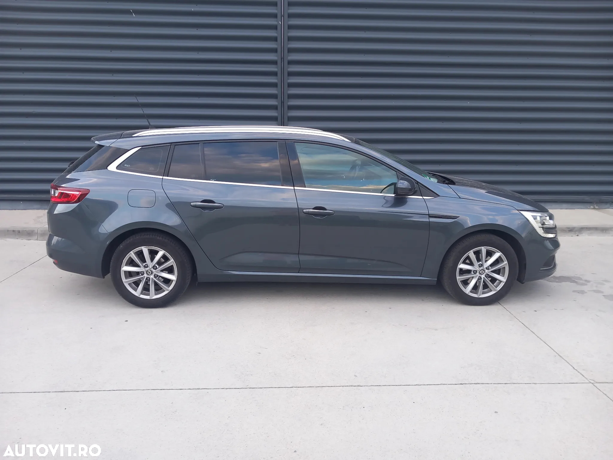 Renault Megane TCE 140 EDC Techno - 2