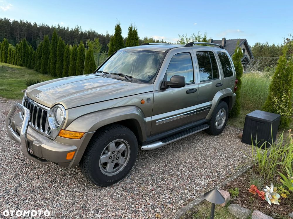 Jeep Liberty - 1