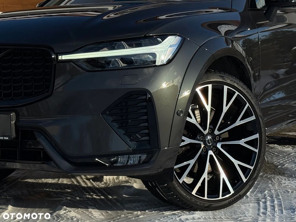 Volvo XC 60 B4 D AWD Plus Dark - 8