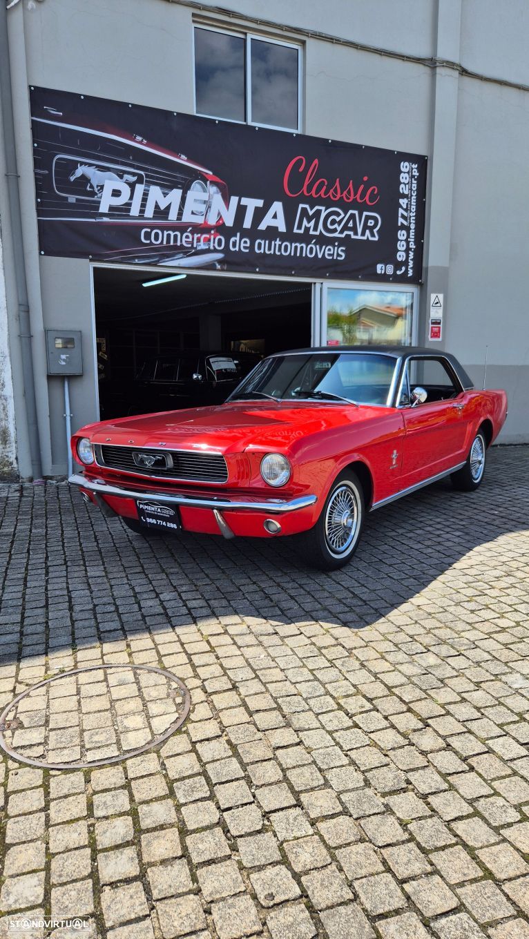Ford Mustang - 1