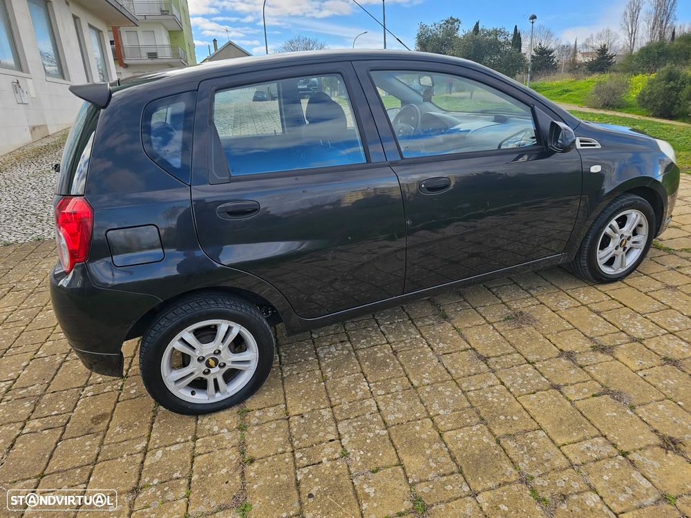 Chevrolet Aveo 1.2 LT - 24