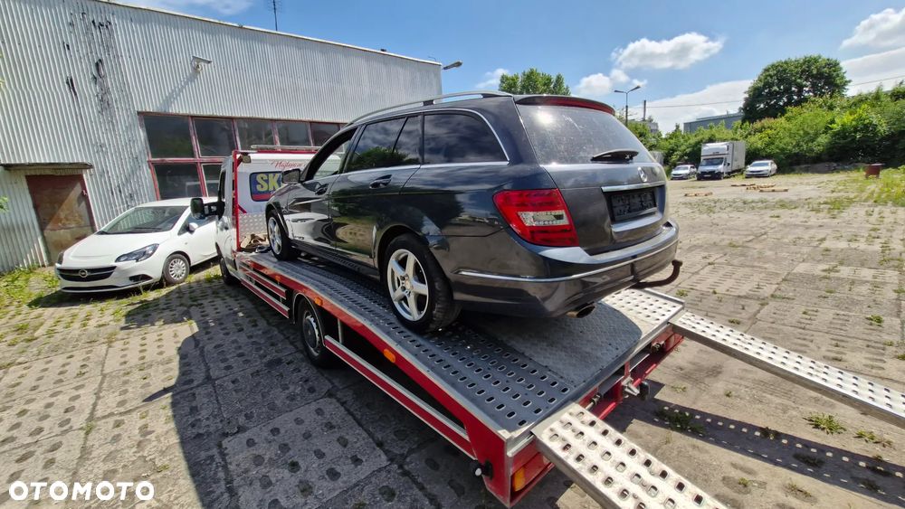 Mercedes-Benz Klasa C 220 CDI Edition - 8