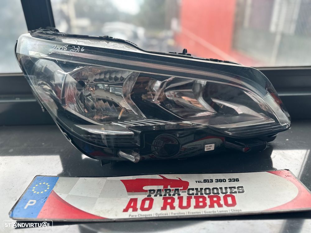 Farol drt Peugeot 3008 2016
