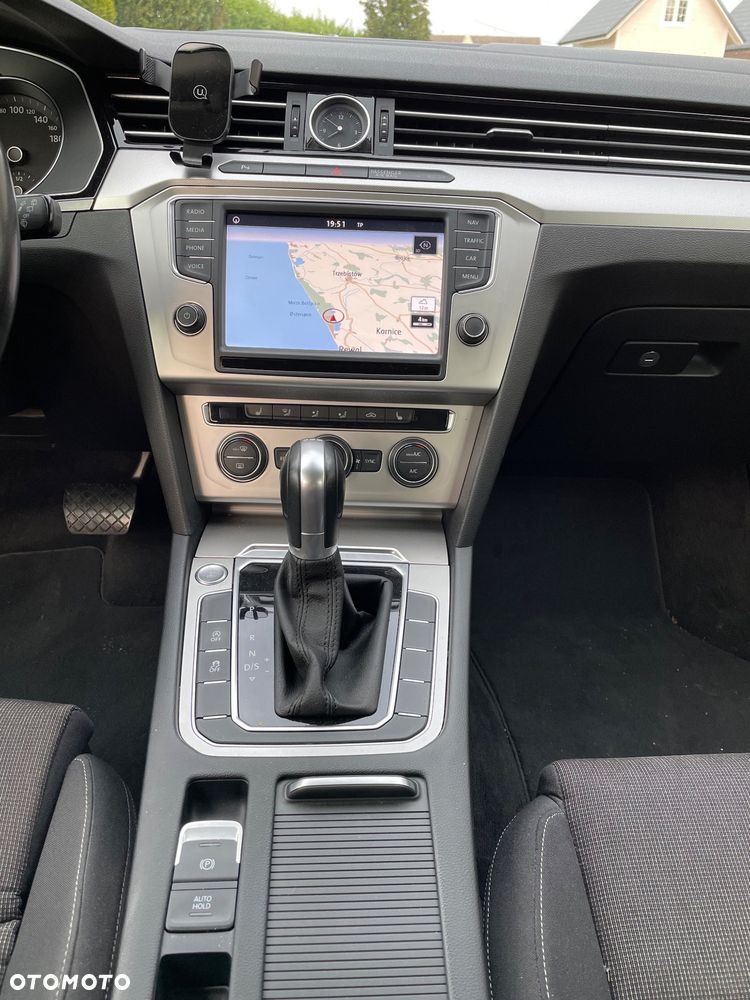 Volkswagen Passat 2.0 TDI SCR (BlueMotion Technology) DSG Comfortline - 10