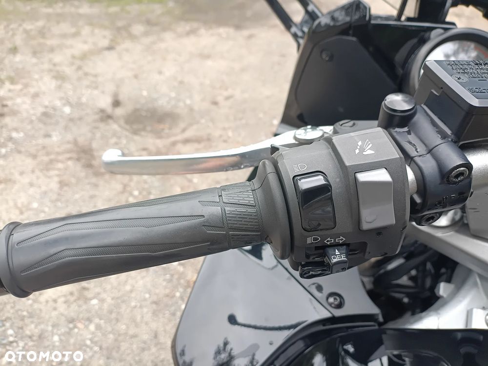 Yamaha FJR - 12