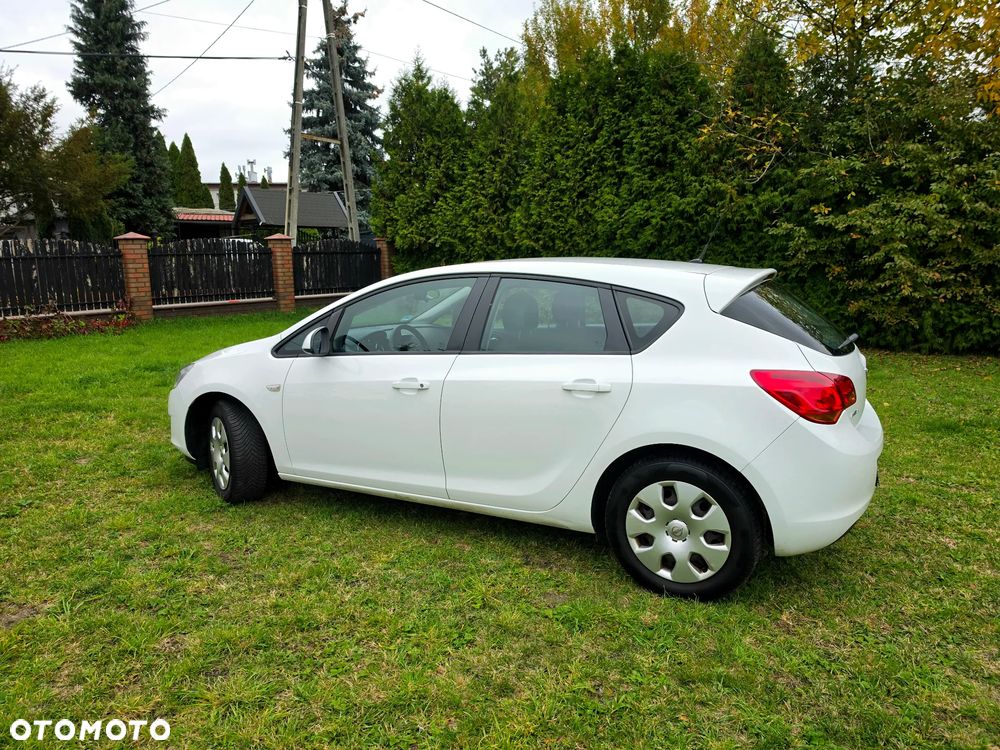 Opel Astra 1.4 Selection - 14