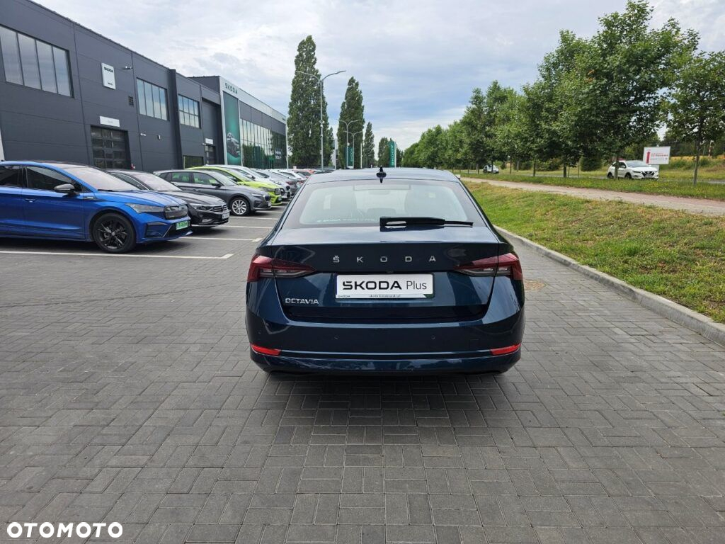 Skoda Octavia 2.0 TDI Ambition DSG - 6