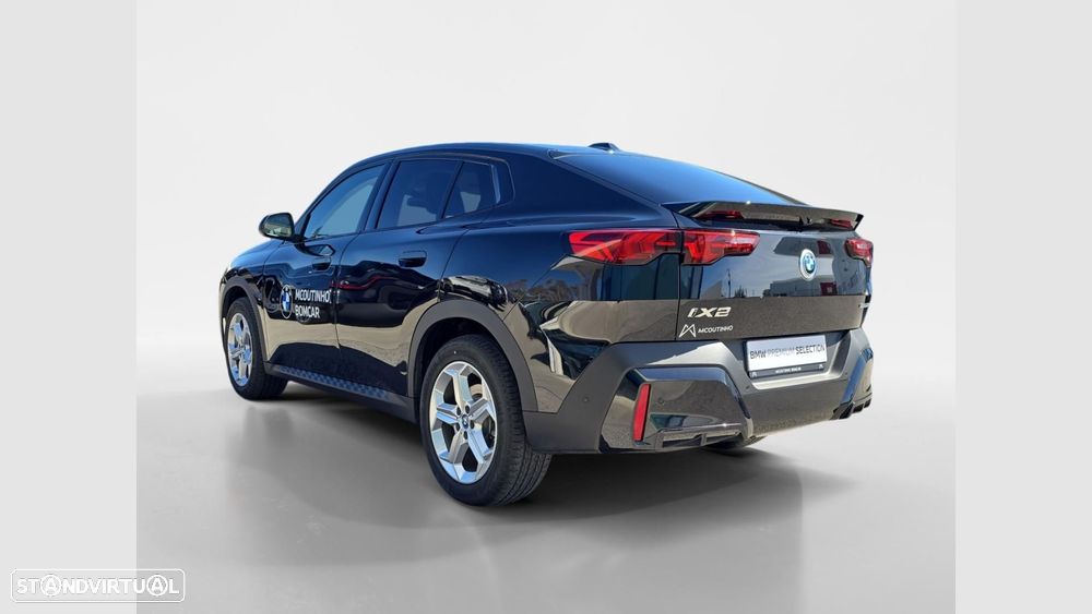 BMW ix2 eDrive20 - 5
