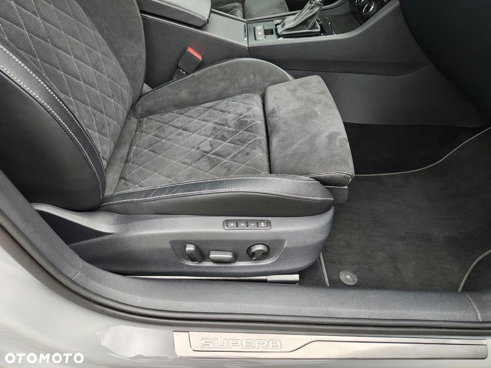 Skoda Superb 2.0 TSI 4x4 Sportline DSG - 28