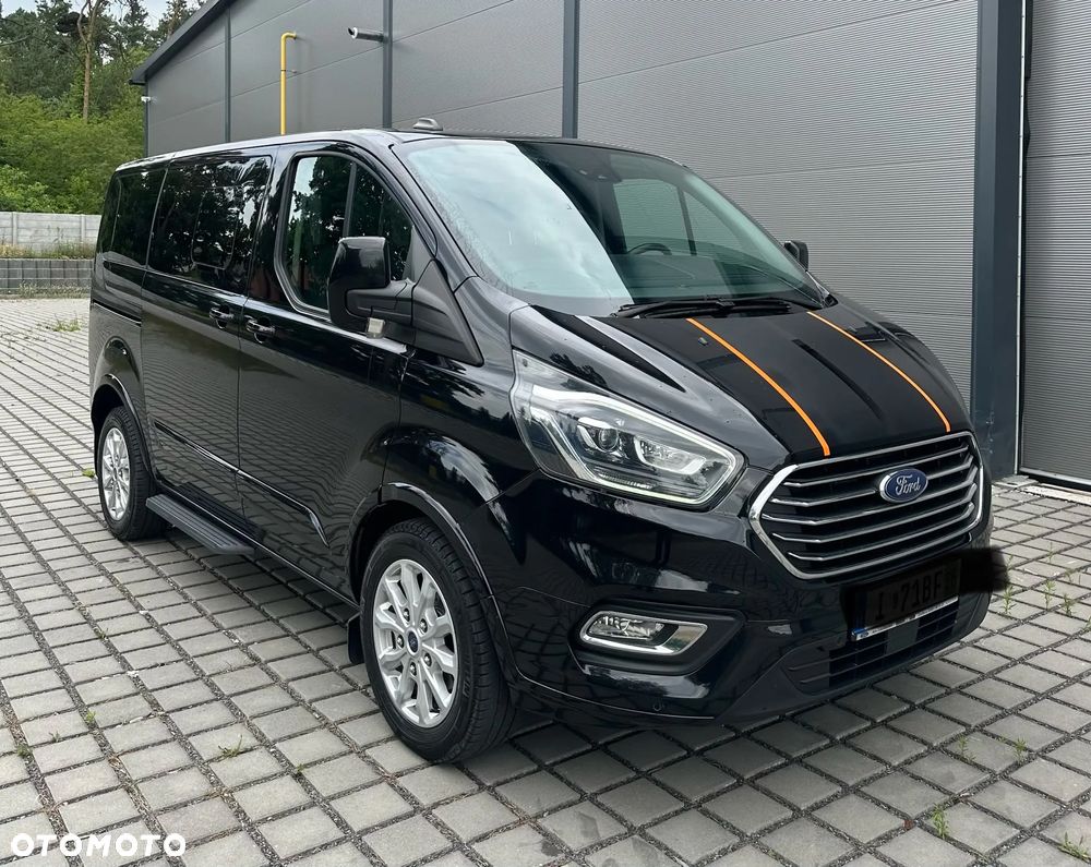 Ford Tourneo Custom - 1