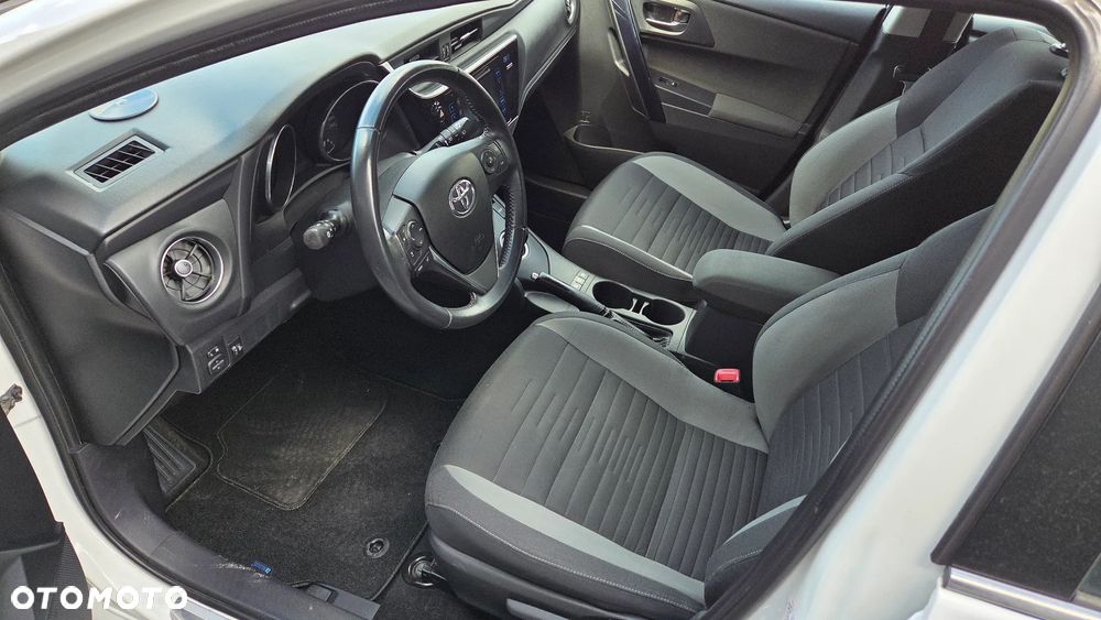 Toyota Auris Hybrid 135 Premium - 8
