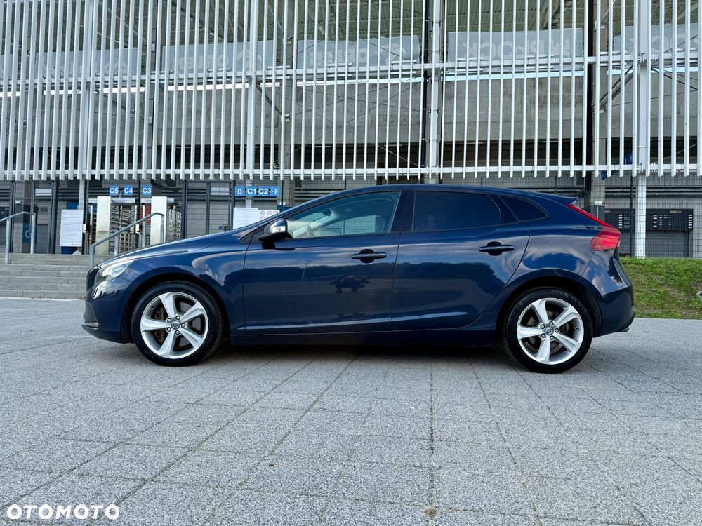 Volvo V40 D4 Momentum - 5