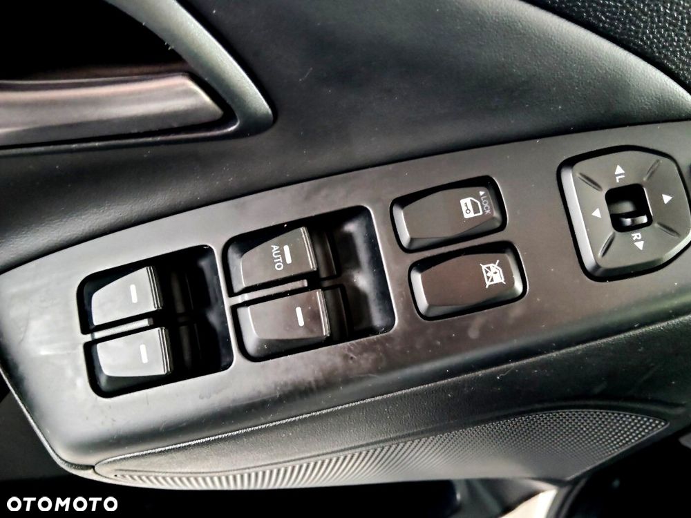 Hyundai ix35 1.7 CRDi 2WD blue Finale Gold - 15