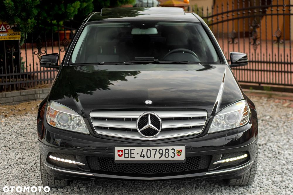 Mercedes-Benz Klasa C 250 CGI Automatik BlueEFFICIENCY Avantgarde - 6