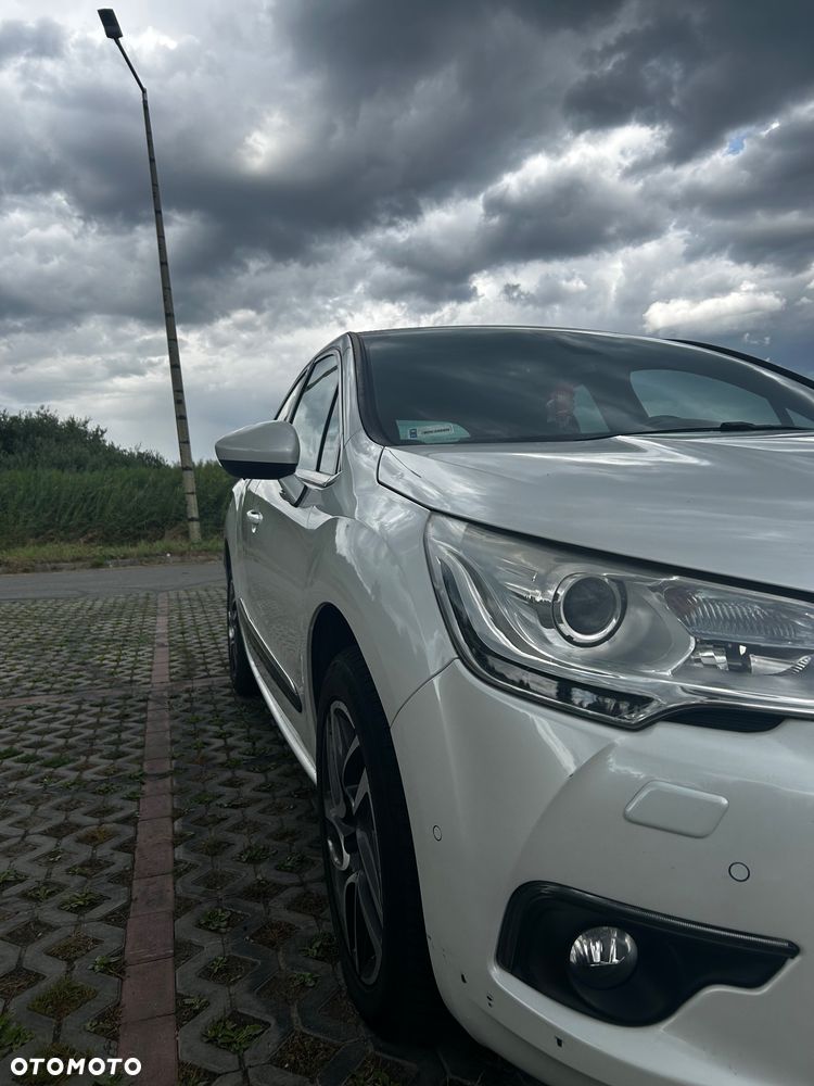 Citroën DS4 1.6 THP SportChic - 4