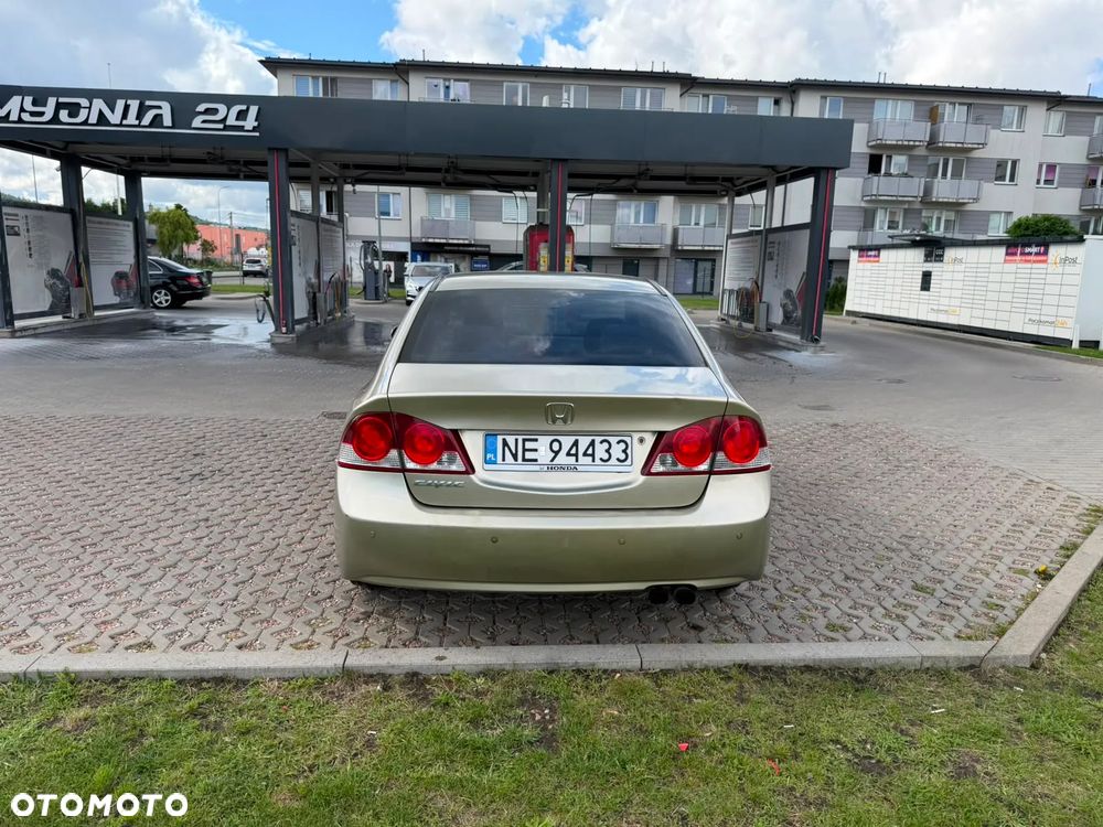 Honda Civic 1.8 Executive - 16