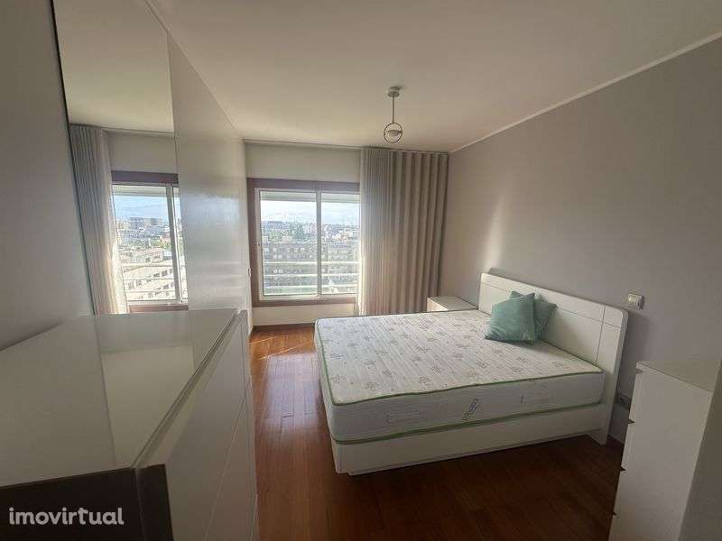 Arrendar apartamento T2 - Grande imagem: 2/12