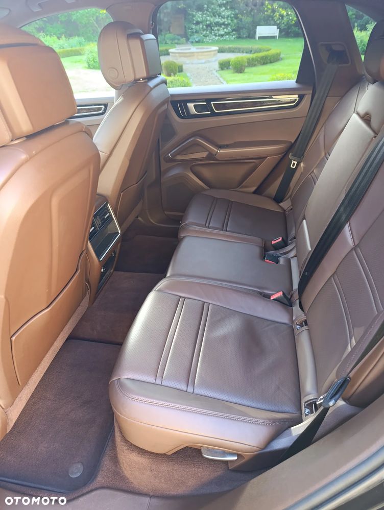 Porsche Cayenne S - 15