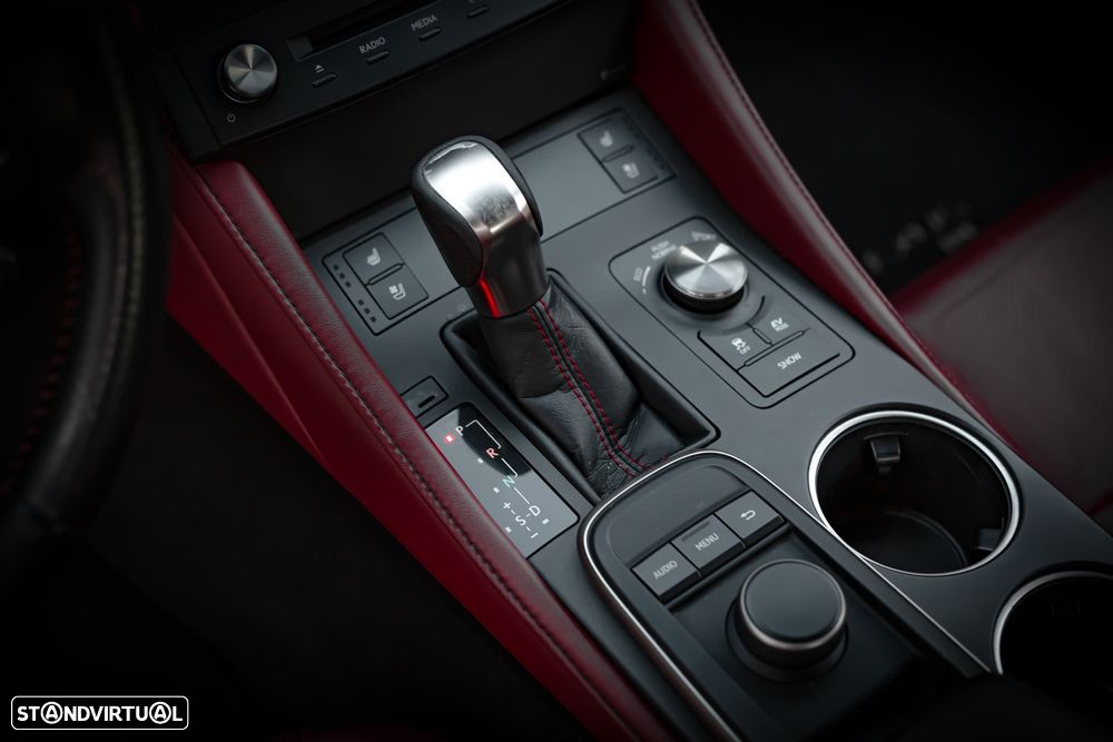 Lexus RC 300h F Sport+ - 31
