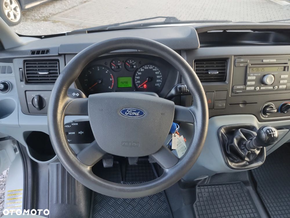 Ford Transit - 37