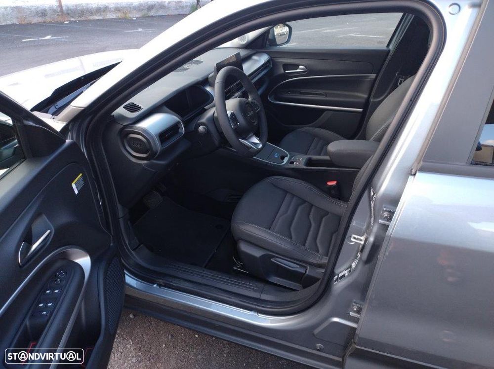 Jeep Avenger 54 kWh Altitude - 9