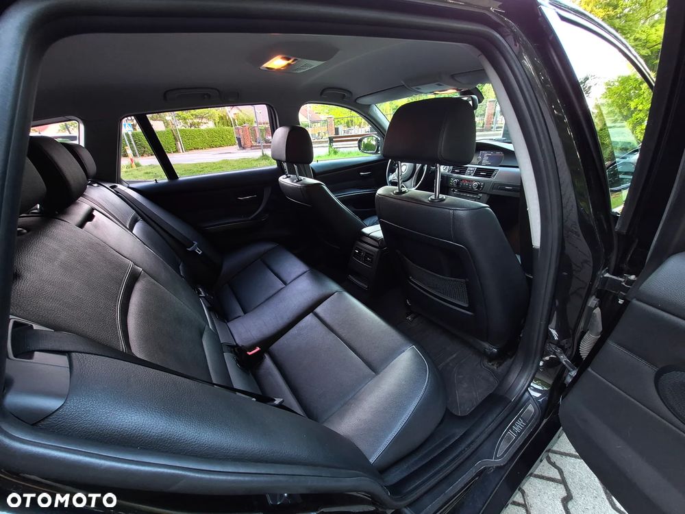 BMW Seria 3 325i xDrive - 2