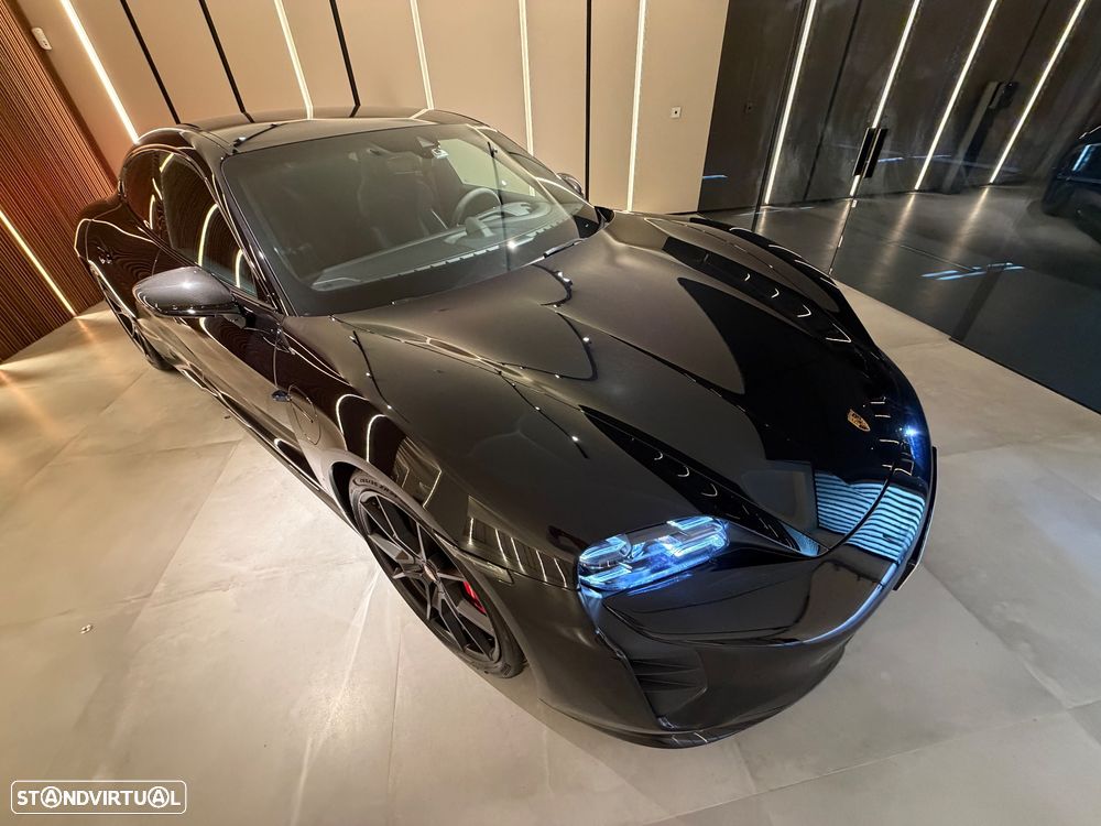 Porsche Taycan GTS - 8