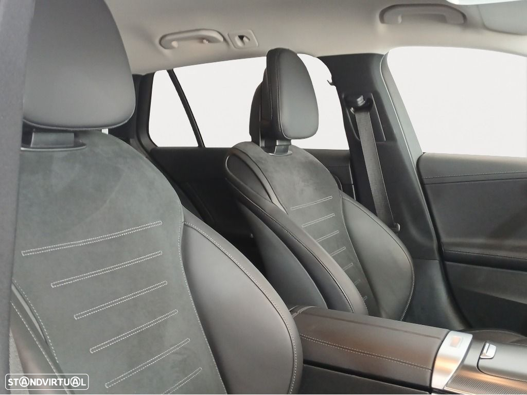 Mercedes-Benz C 300 de AMG Line - 13