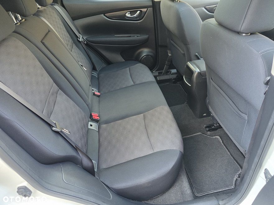 Nissan Qashqai 1.2 DIG-T N-Connecta - 18