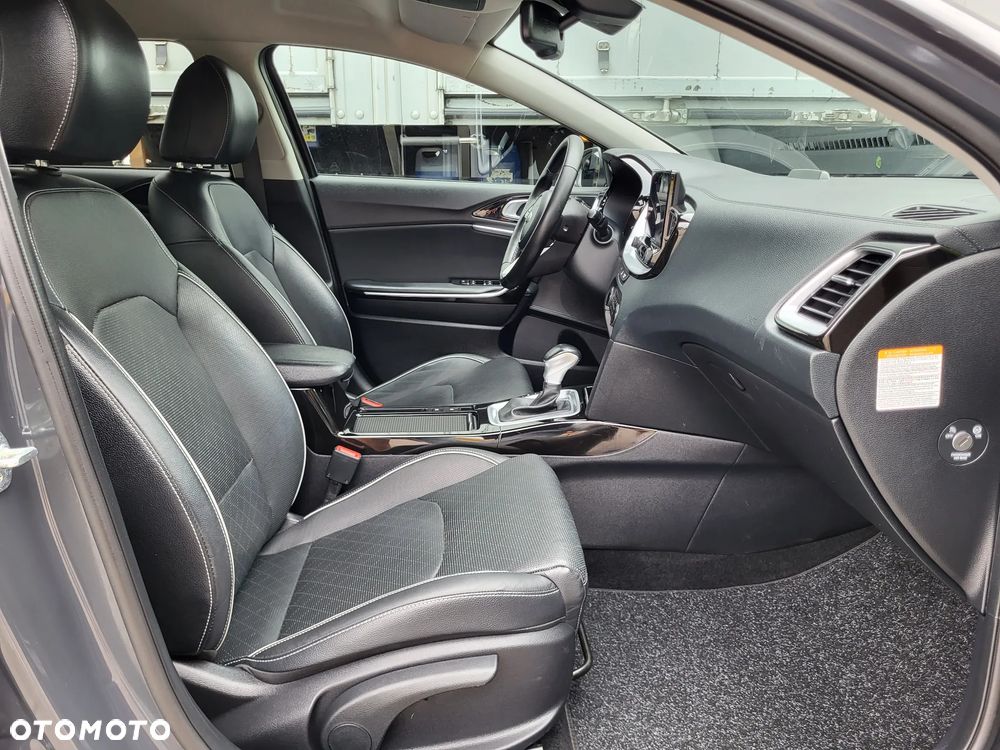 Kia Ceed 1.6 GDI PHEV XL DCT - 31