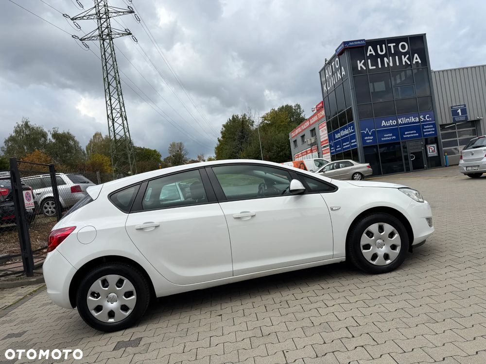 Opel Astra 1.4 Enjoy - 2