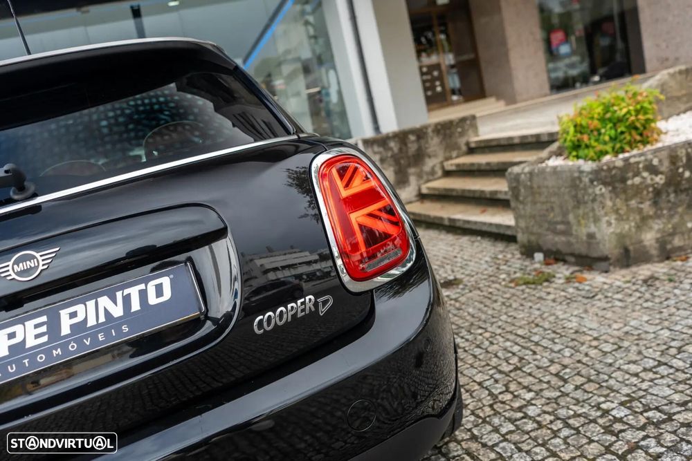 MINI 5 Portas Cooper D Auto - 46