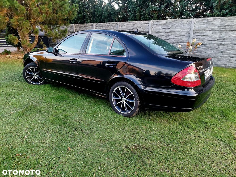 Mercedes-Benz Klasa E 200 CDI Classic - 4