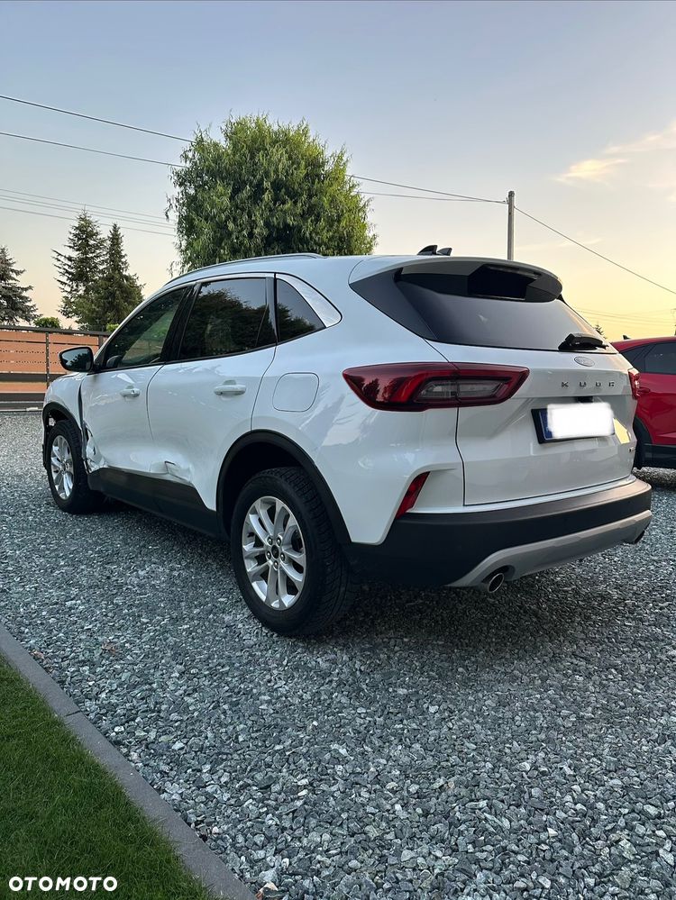 Ford Kuga 2.5 FHEV FWD Titanium eCVT - 3