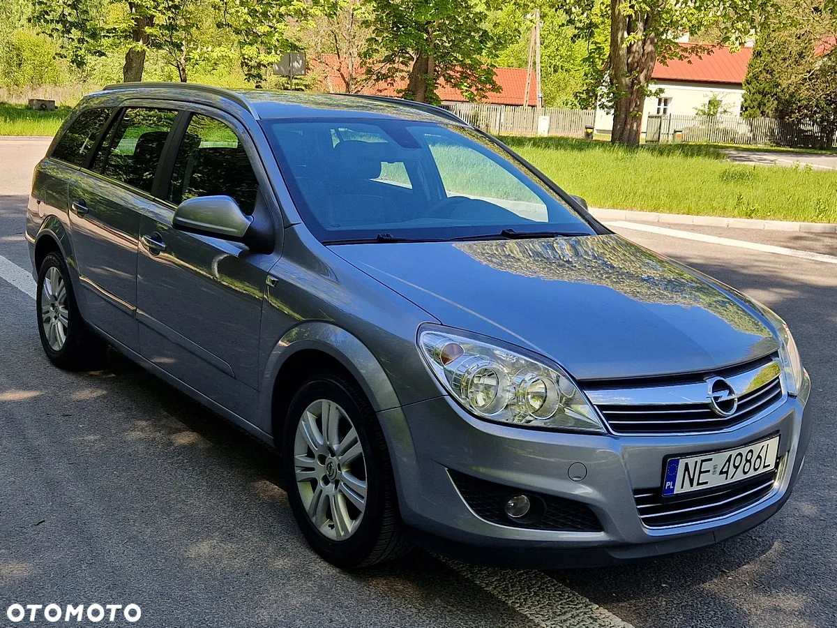 Opel Astra 1.6 Caravan Cosmo - 15