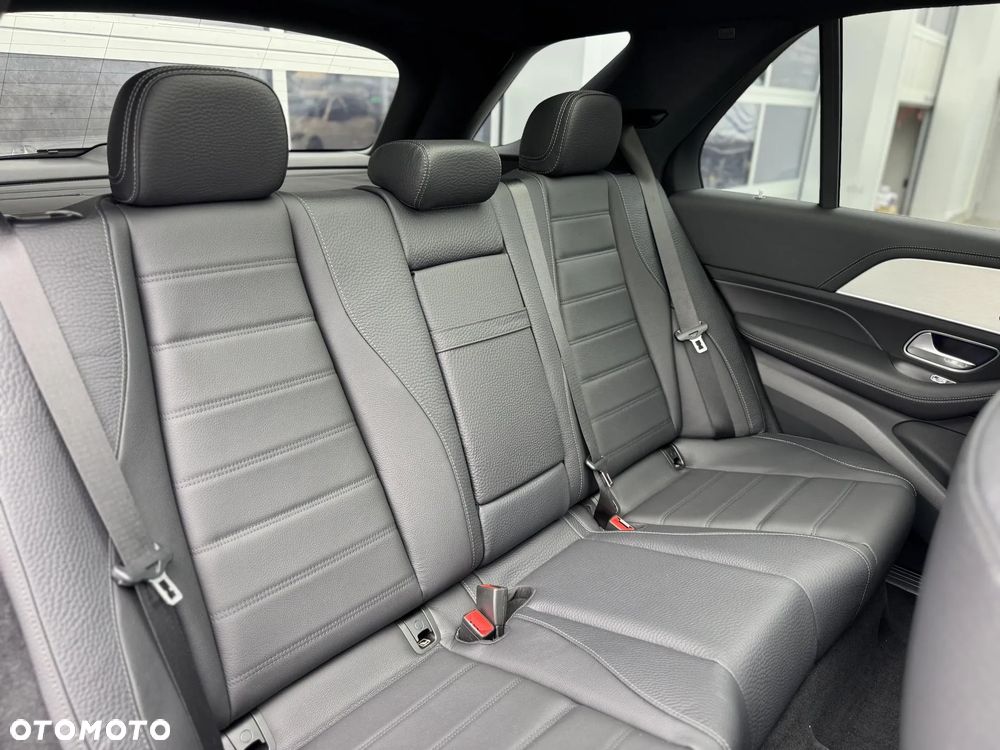 Mercedes-Benz GLE 300 d 4Matic 9G-TRONIC AMG Line Advanced Plus - 13