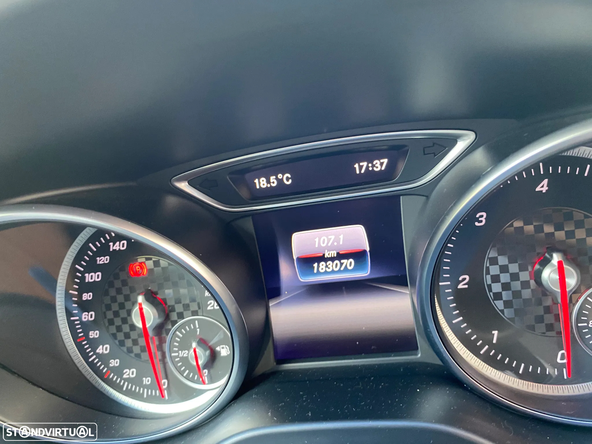 Mercedes-Benz A 160 d AMG Line - 18