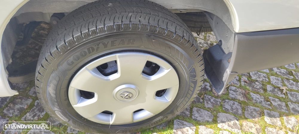 Toyota HiAce 2.5 D-4D Service 2.8T AC - 9