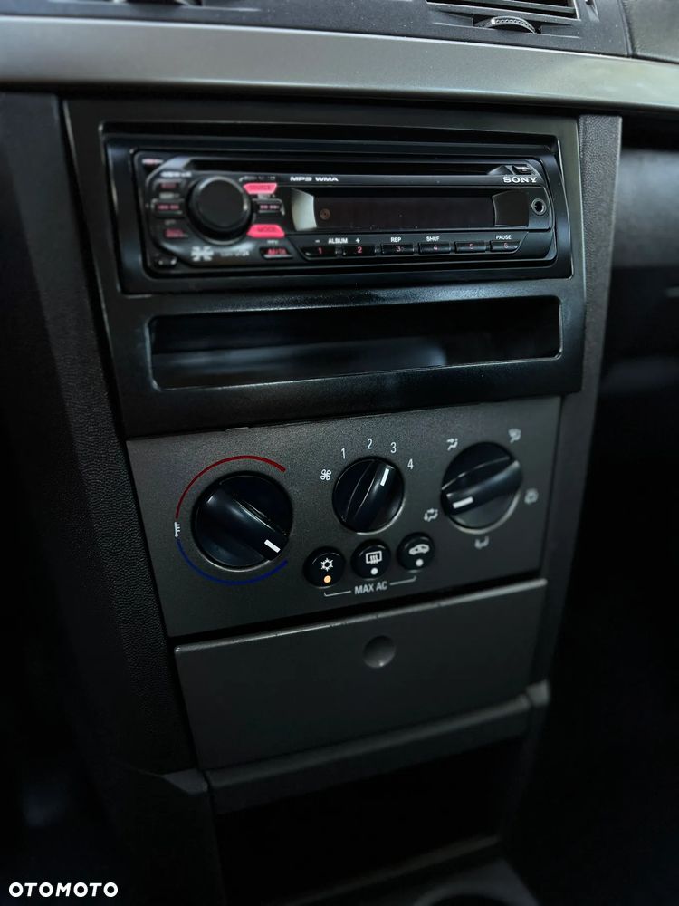 Opel Meriva - 21