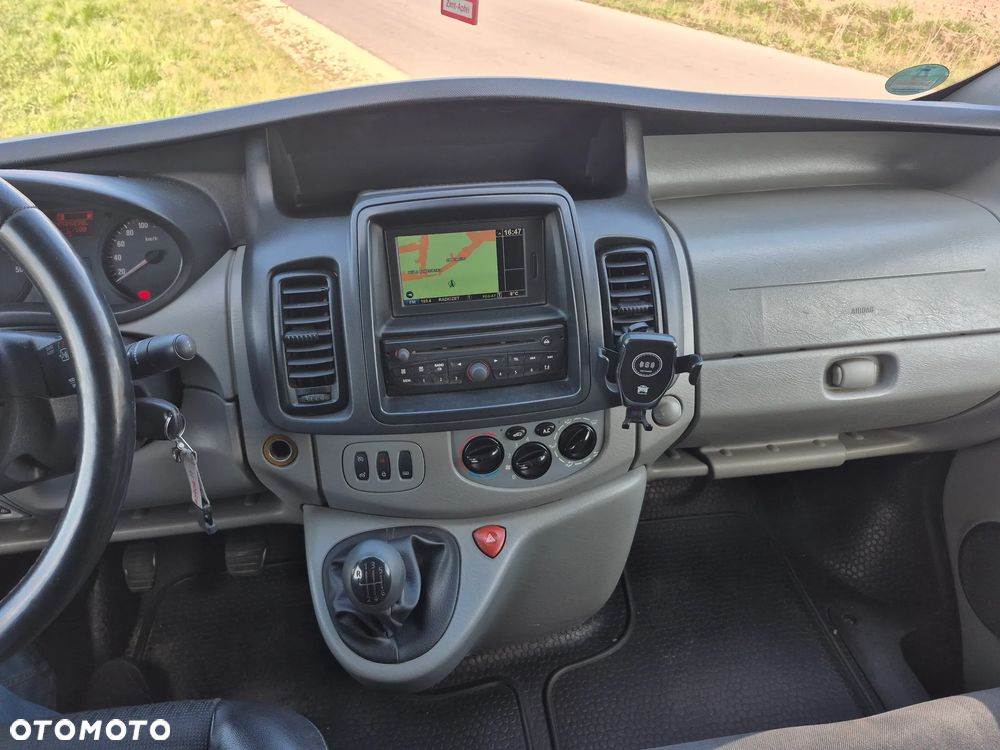 Opel Vivaro - 9